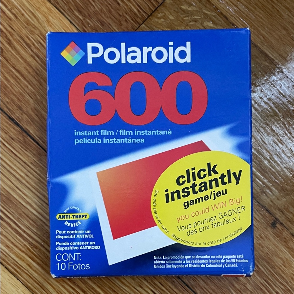 Polaroid 600 Instant Film Pack - Blue & Red